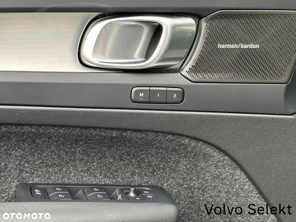 Volvo XC 40 - 23
