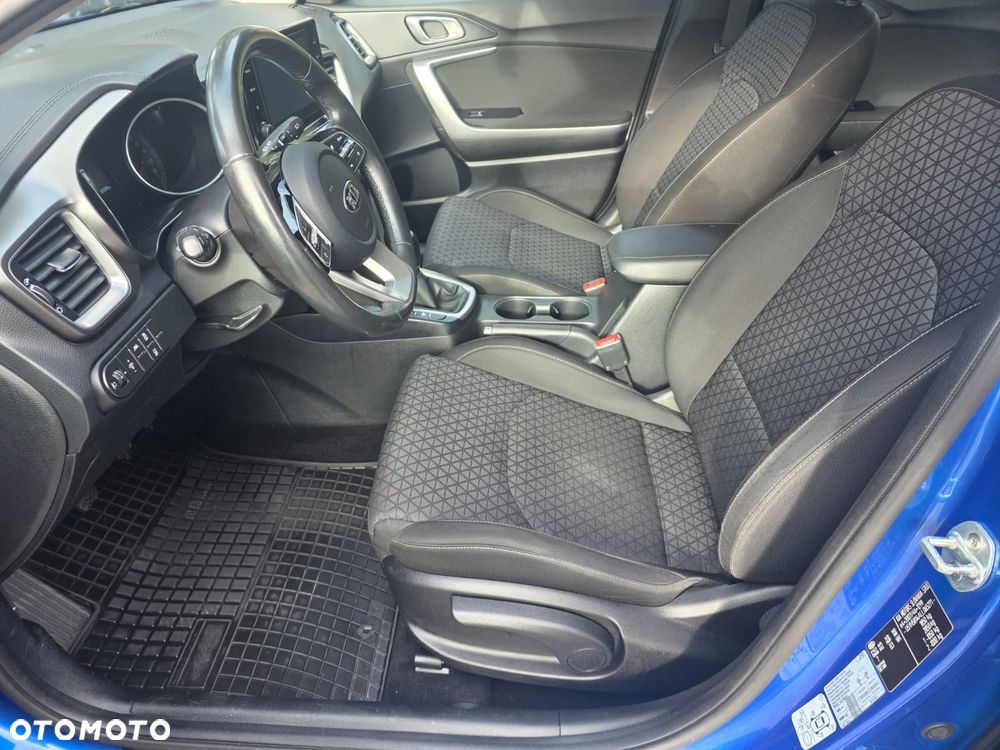 Kia Ceed 1.4 T-GDI L Business Line - 17