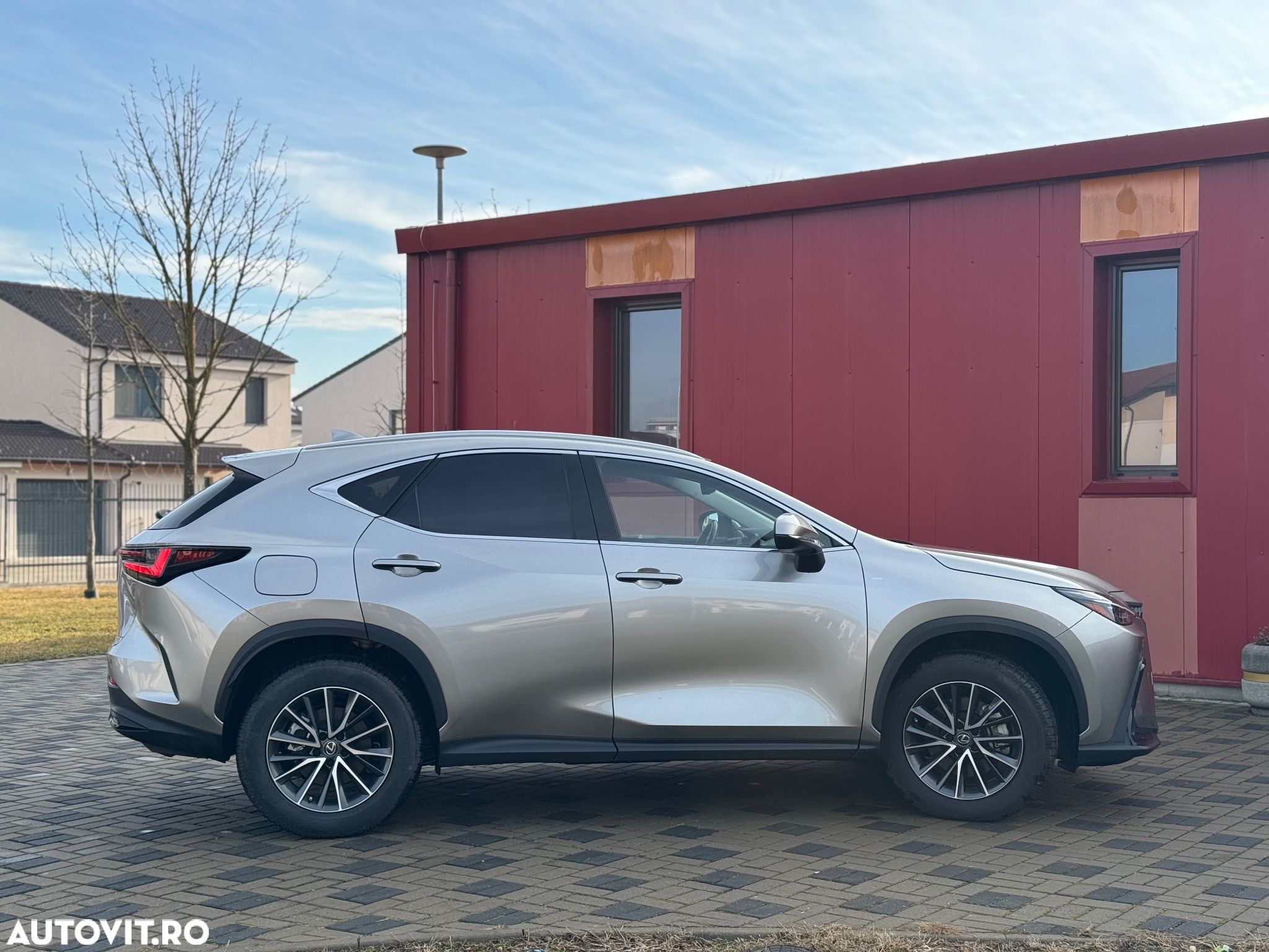 Lexus Seria NX 450h+ AWD CVT PHEV Executive - 5