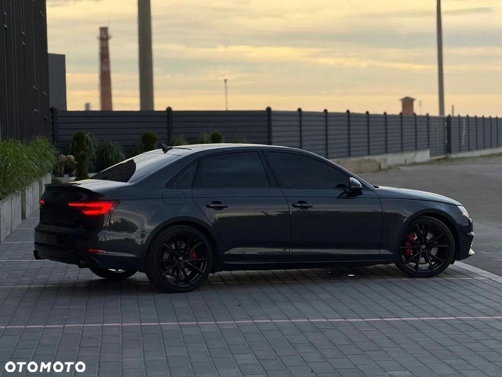 Audi A4 Limousine 2.0 TFSI quattro S tronic sport - 4