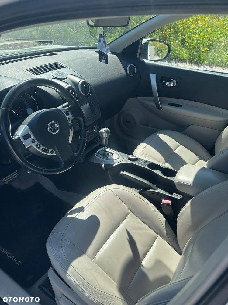 Nissan Qashqai+2 2.0 4x4 Tekna CVT - 6