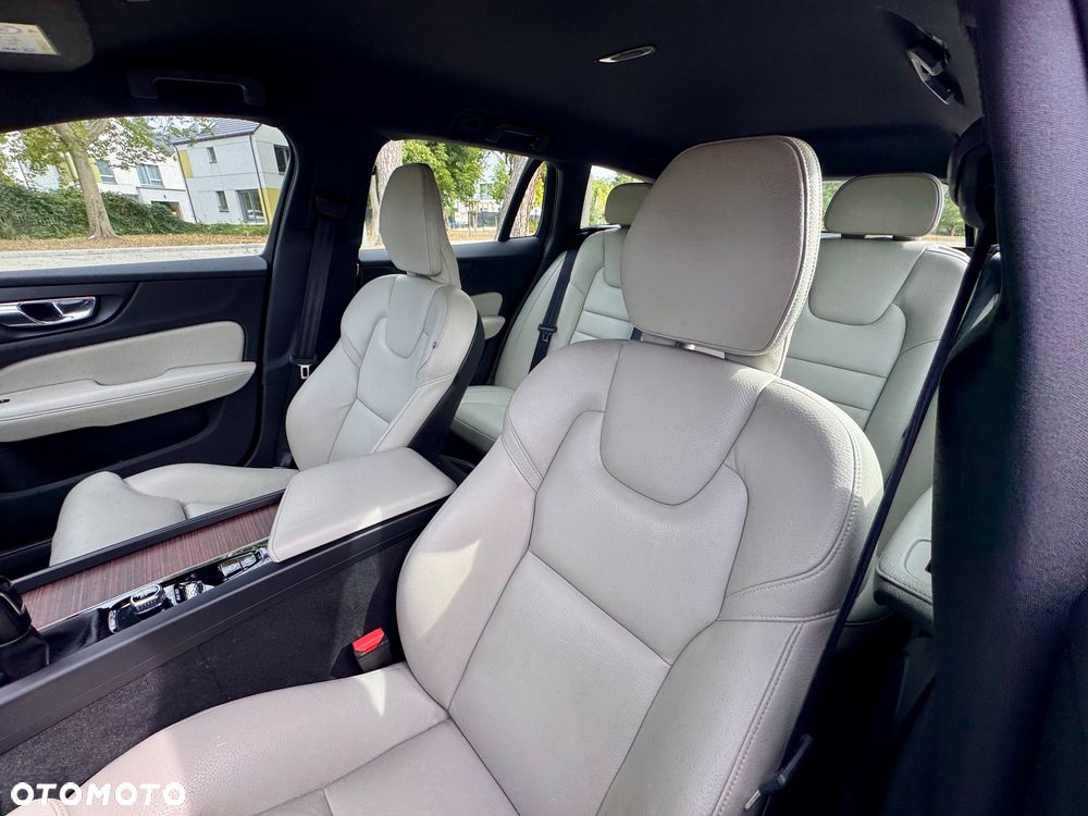 Volvo V60 D3 Momentum Pro - 8