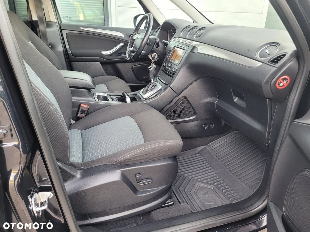 Ford Galaxy 2.0 TDCi DPF Business Edition - 39