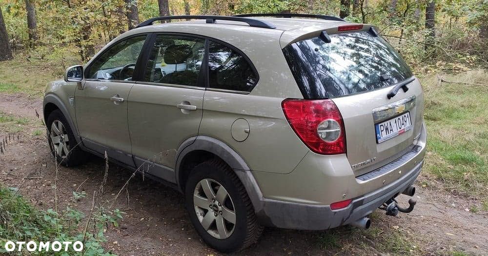 Chevrolet Captiva 2.0 d LT medium - 3