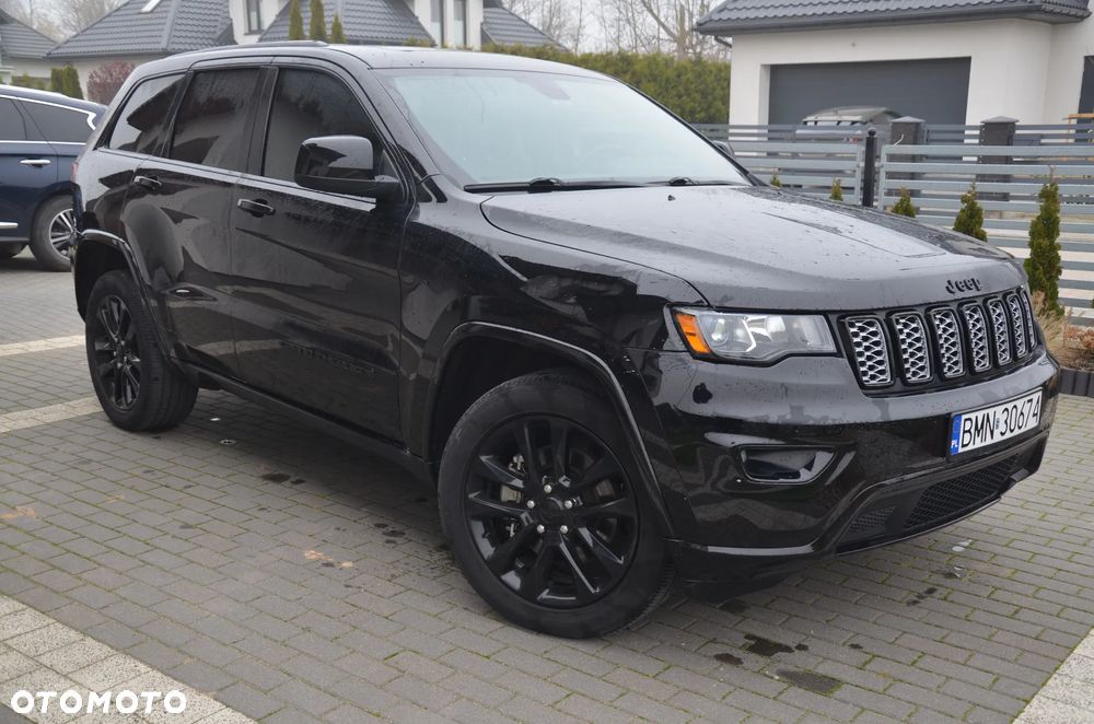 Jeep Grand Cherokee - 1