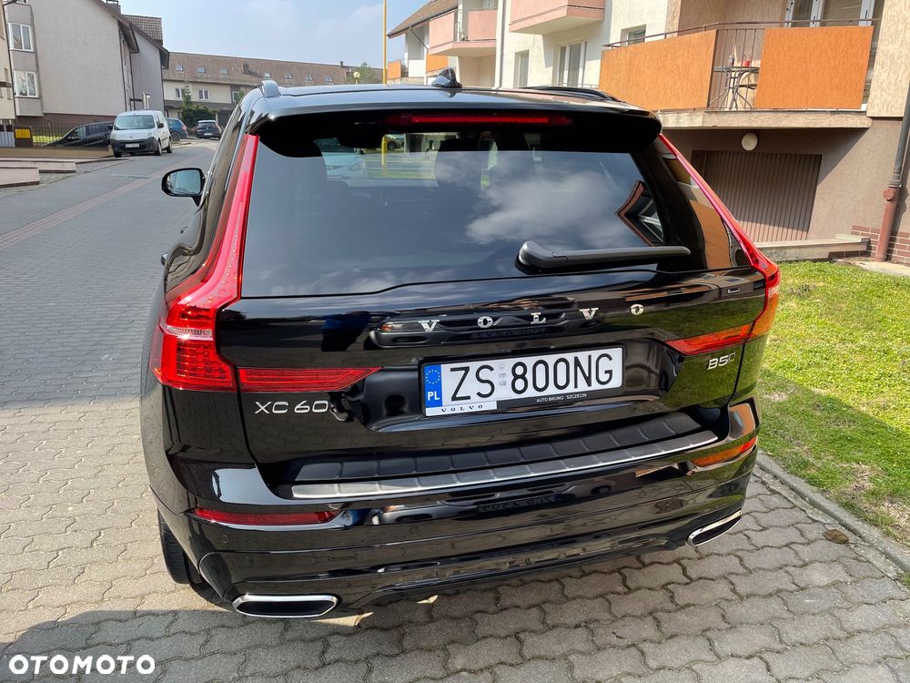 Volvo XC 60 B5 B AWD R-Design - 21