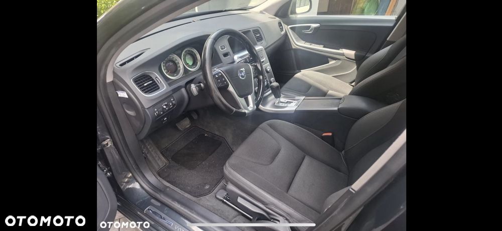 Volvo V60 T4 Geartronic Powershift - 11