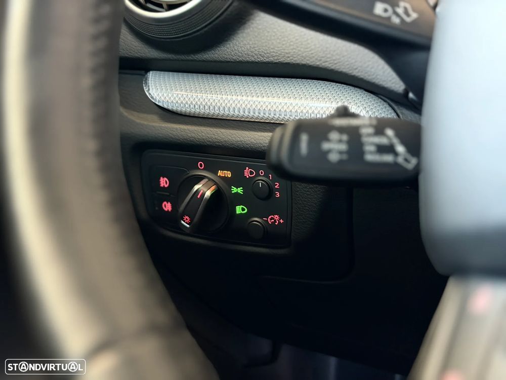 Audi A3 1.6 TDI S line Sport Pack - 12