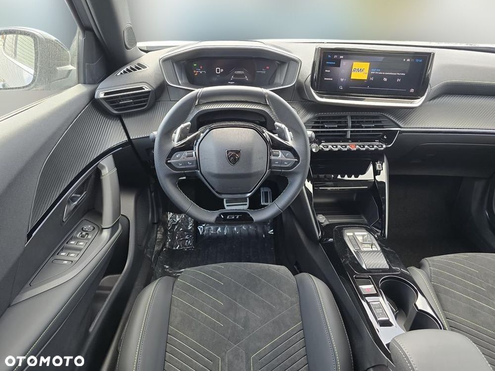 Peugeot 2008 PureTech mHEV GT E-DCS6 - 23