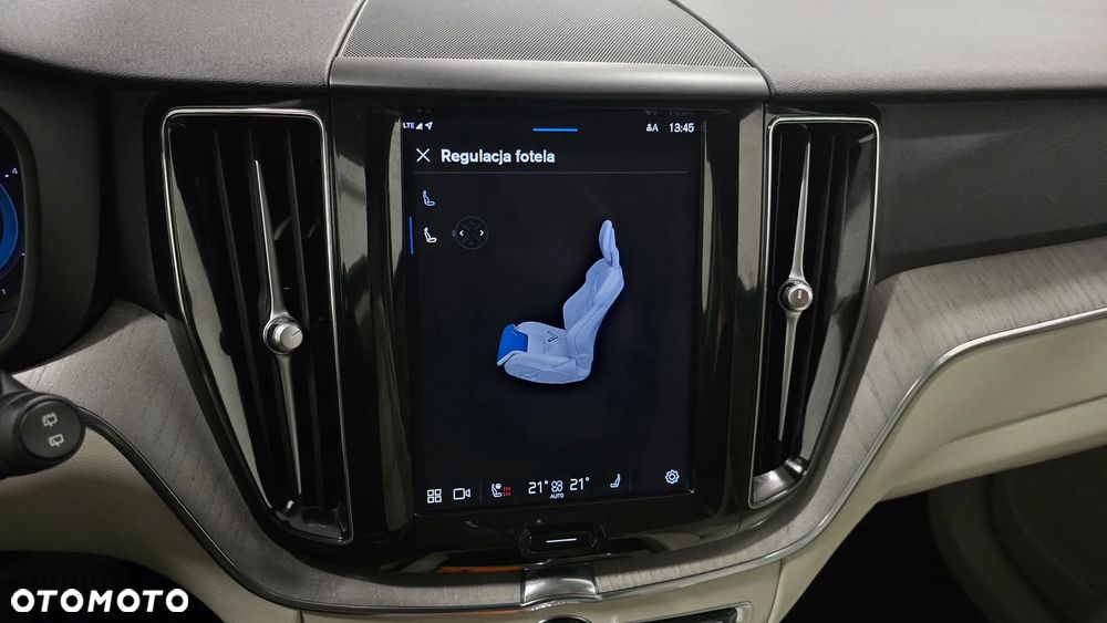 Volvo XC 60 B4 D AWD Inscription - 32