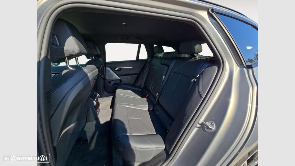 BMW 530 e Pack Desportivo M - 14