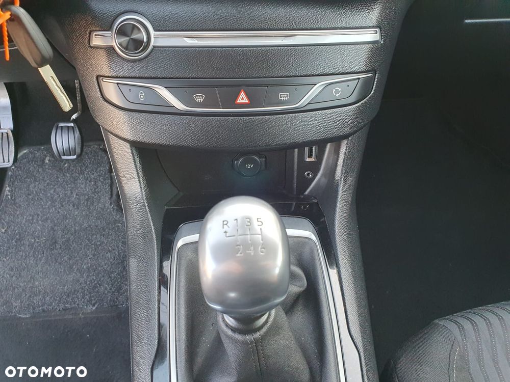 Peugeot 308 1.6 BlueHDi Active S&S - 28