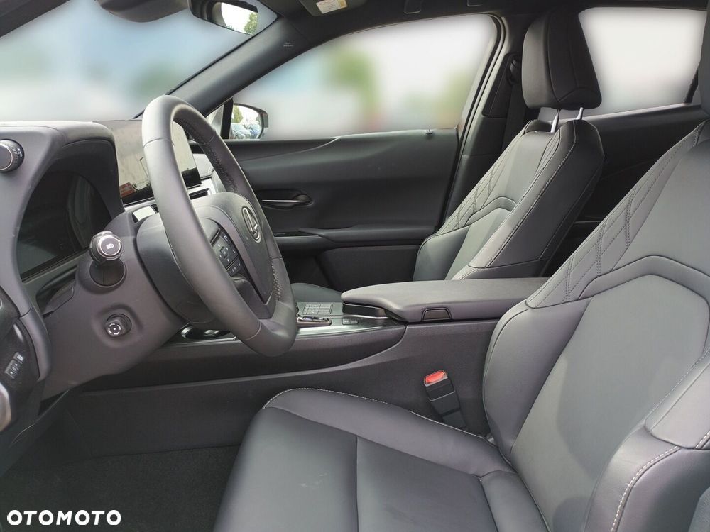 Lexus UX - 16
