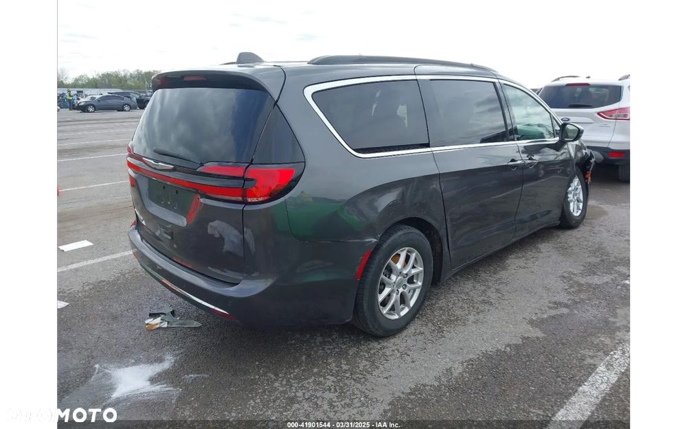 Chrysler Pacifica - 9