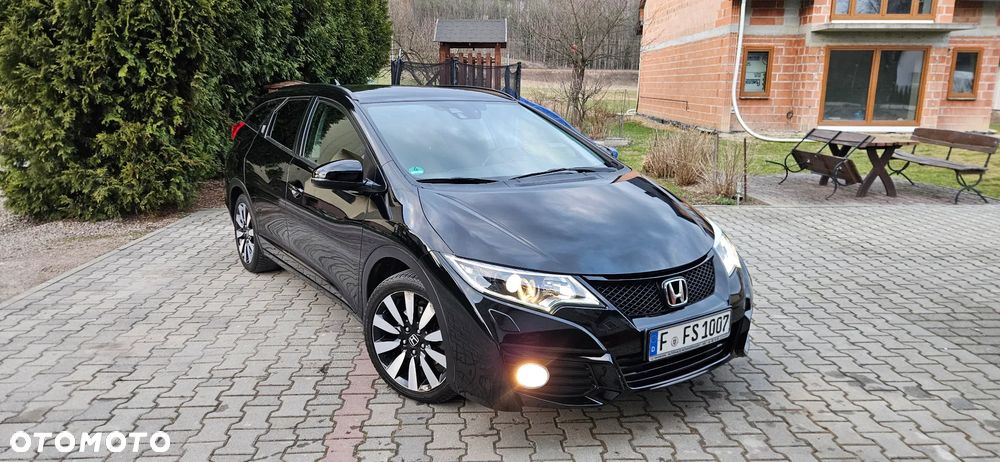 Honda Civic 1.6 i-DTEC Executive Black Edition - 3