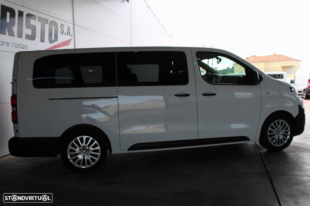 Peugeot e-Traveller - 6