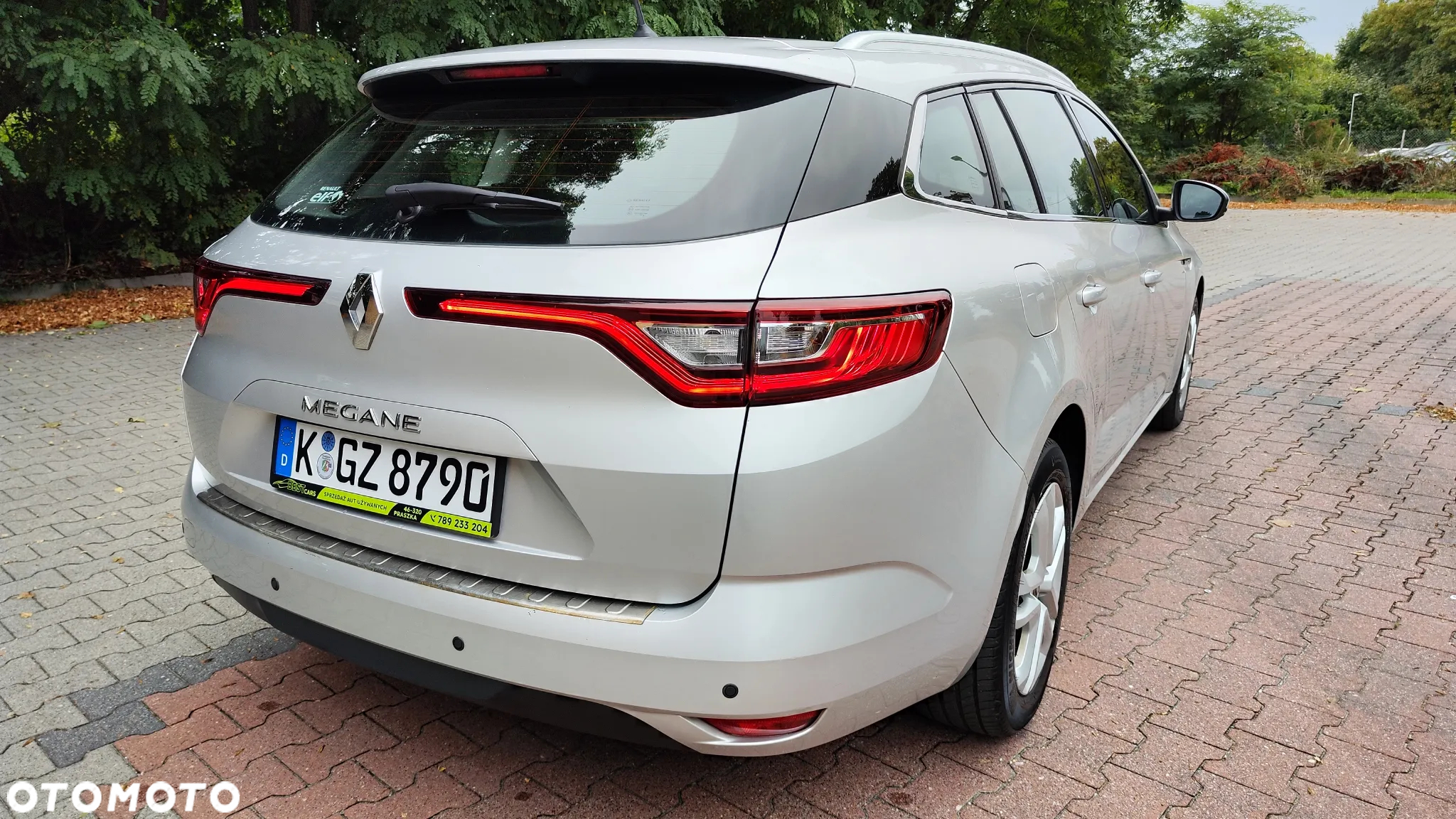 Renault Megane ENERGY TCe 100 EXPERIENCE - 17