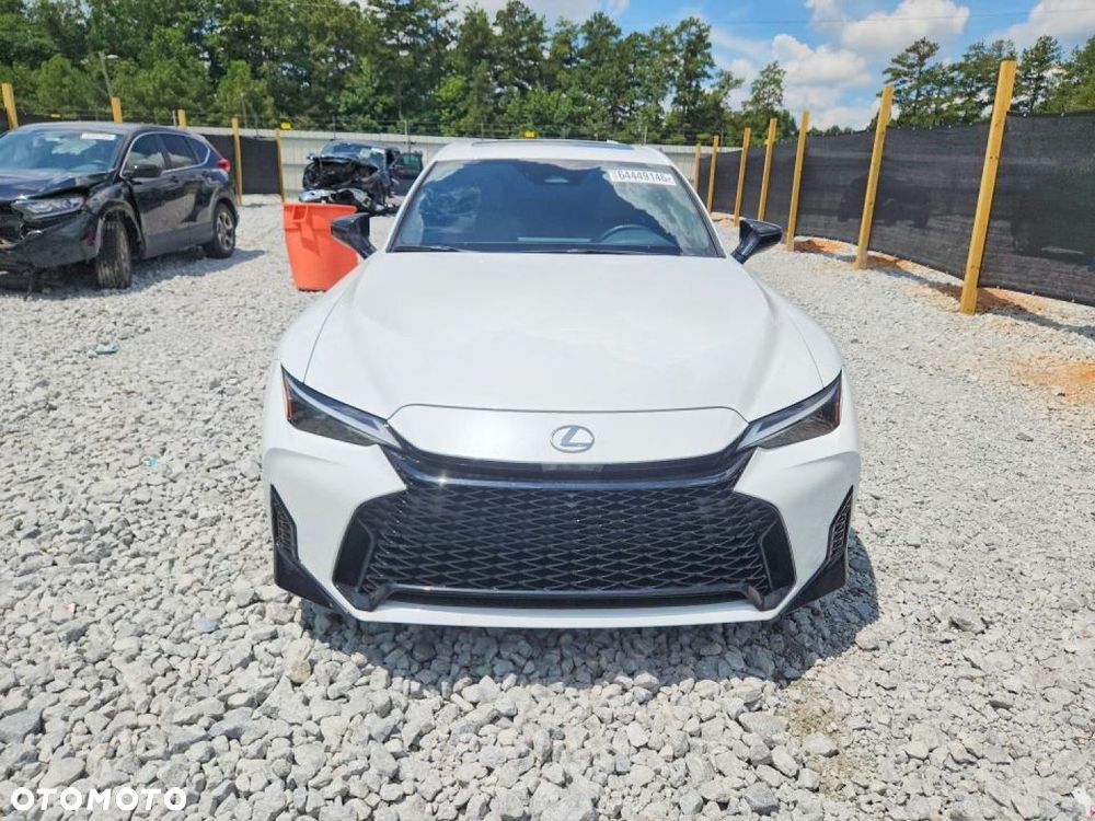 Lexus Is 2026 photo 2