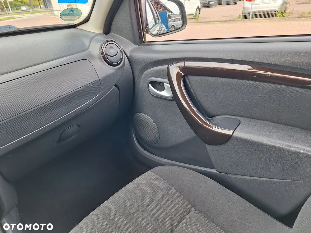 Dacia Duster 1.6 16V 105 4x4 Laureate - 17