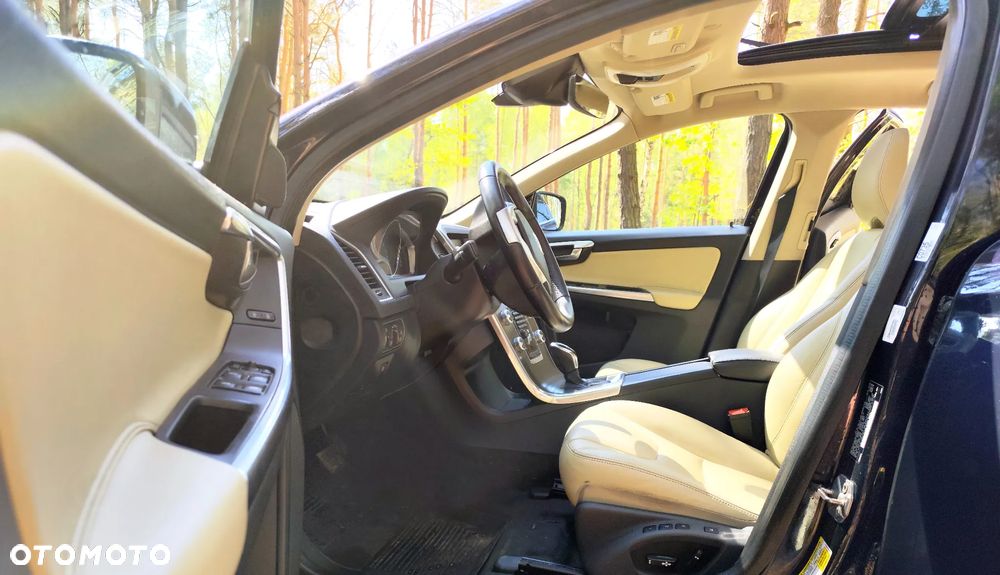 Volvo XC 60 T5 Geartronic Momentum - 25