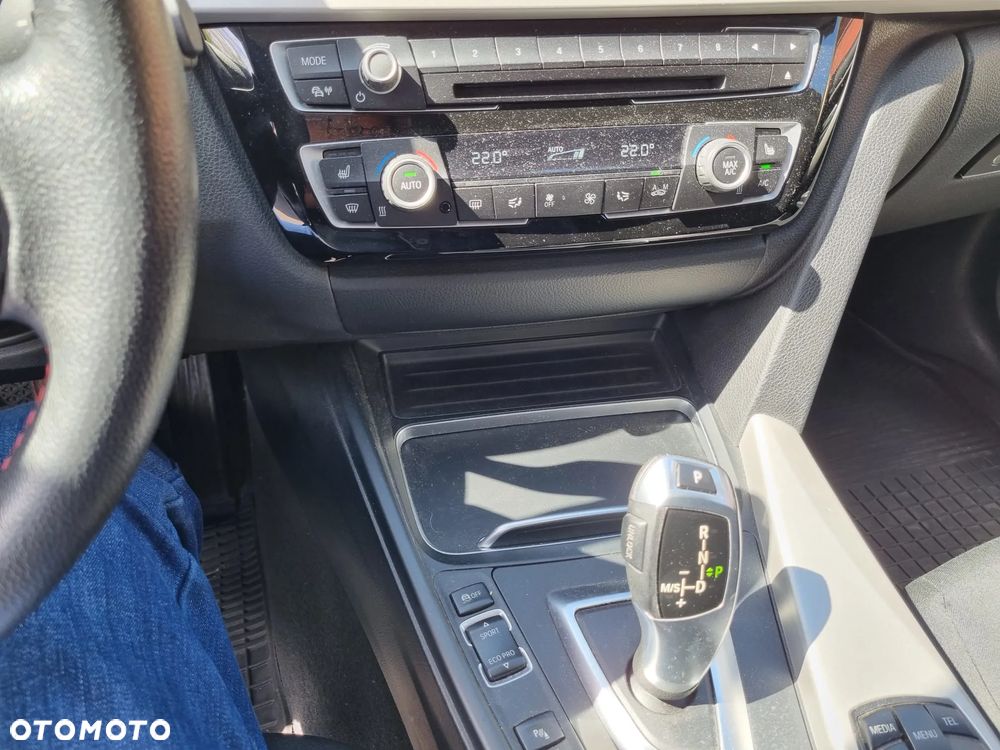 BMW Seria 3 320d Edition Luxury Line Purity - 9