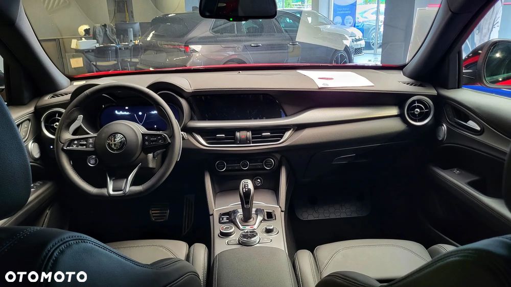 Alfa Romeo Stelvio 2.0 Turbo Sprint Q4 - 14