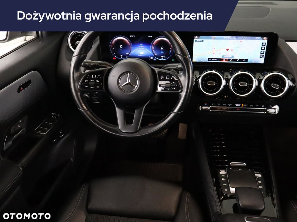 Mercedes-Benz GLA - 9