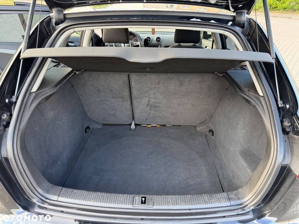 Audi A3 Sportback 1.6 TDI DPF Ambition - 12
