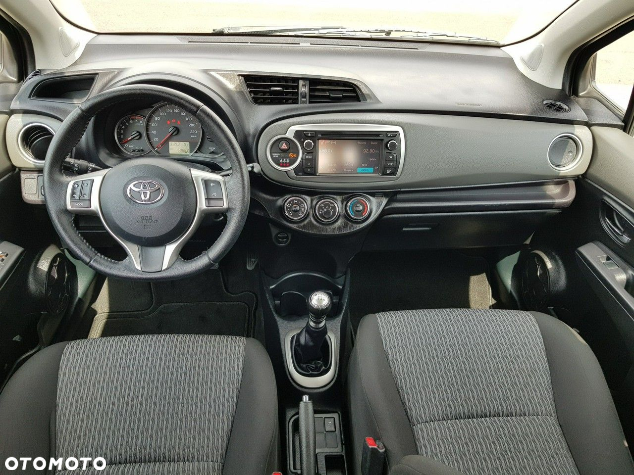 Toyota Yaris 1.33 VVT-i Club - 12