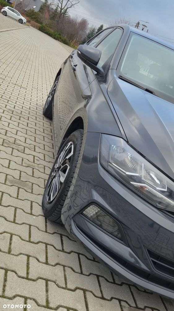 Volkswagen Polo 1.6 TDI SCR Trendline - 16