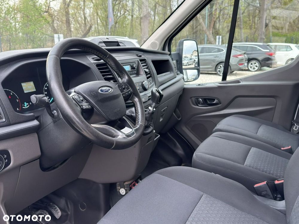 Ford Transit - 11