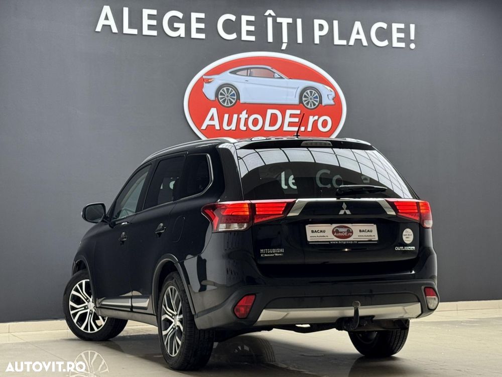 Mitsubishi Outlander - 3