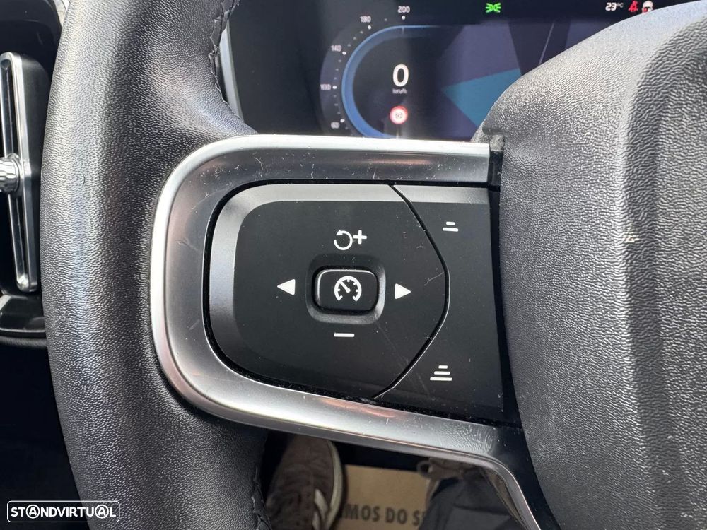 Volvo XC 40 Recharge Core - 27