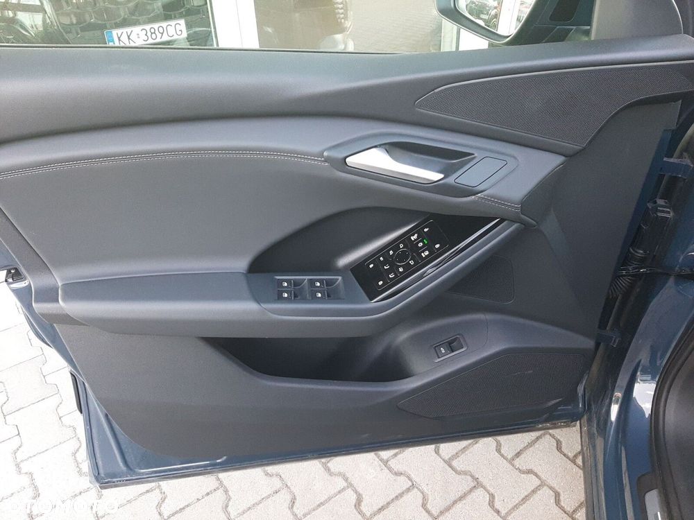 Audi Q6 e-tron - 15