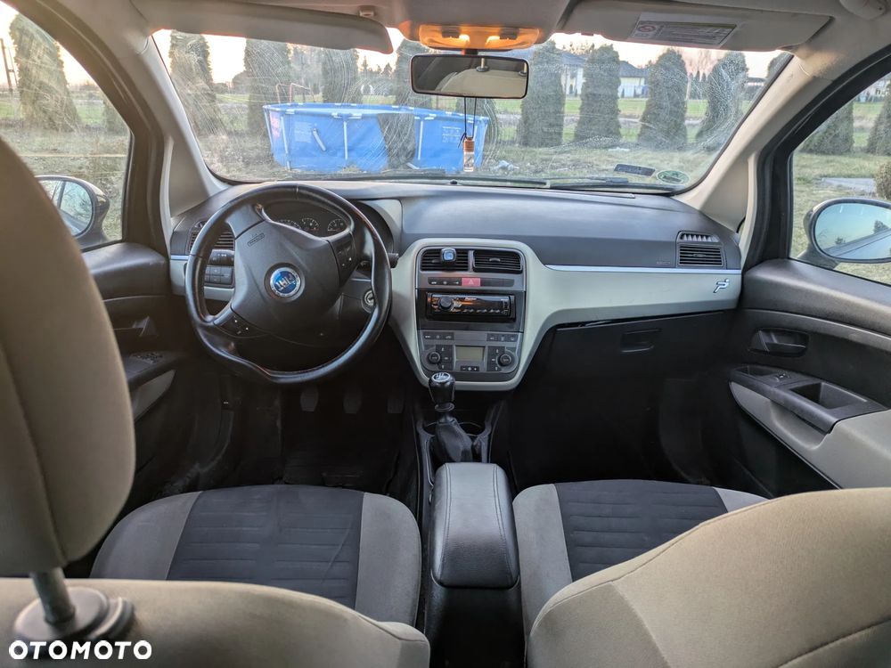 Fiat Grande Punto 1.4 8V - 19