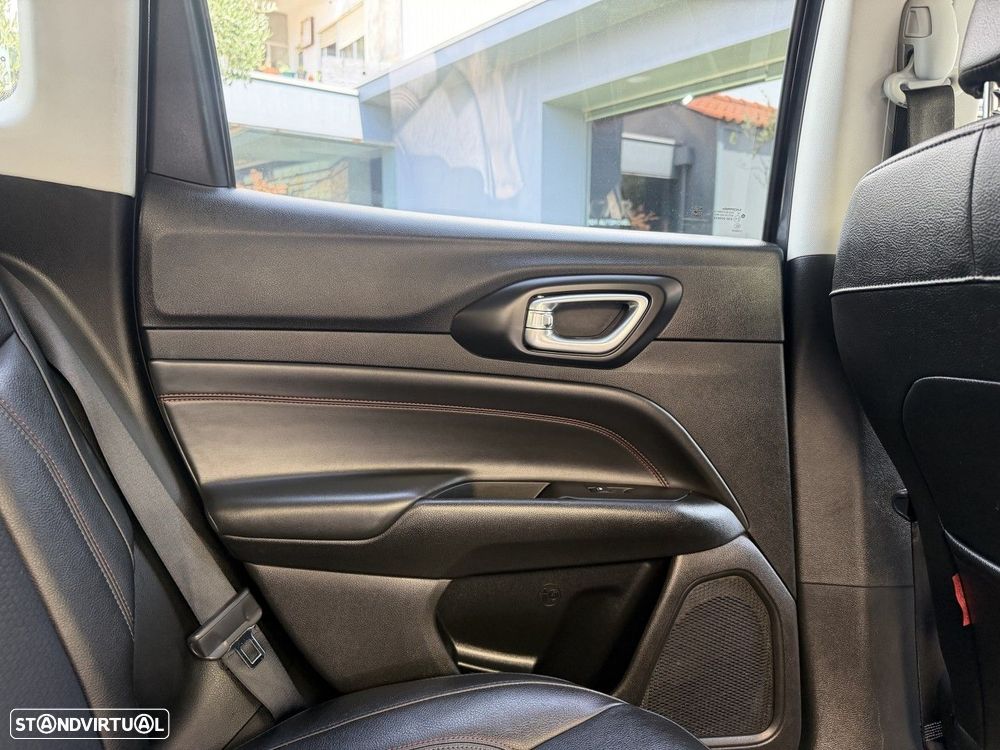 Jeep Compass 1.3 TG Trailhawk - 30