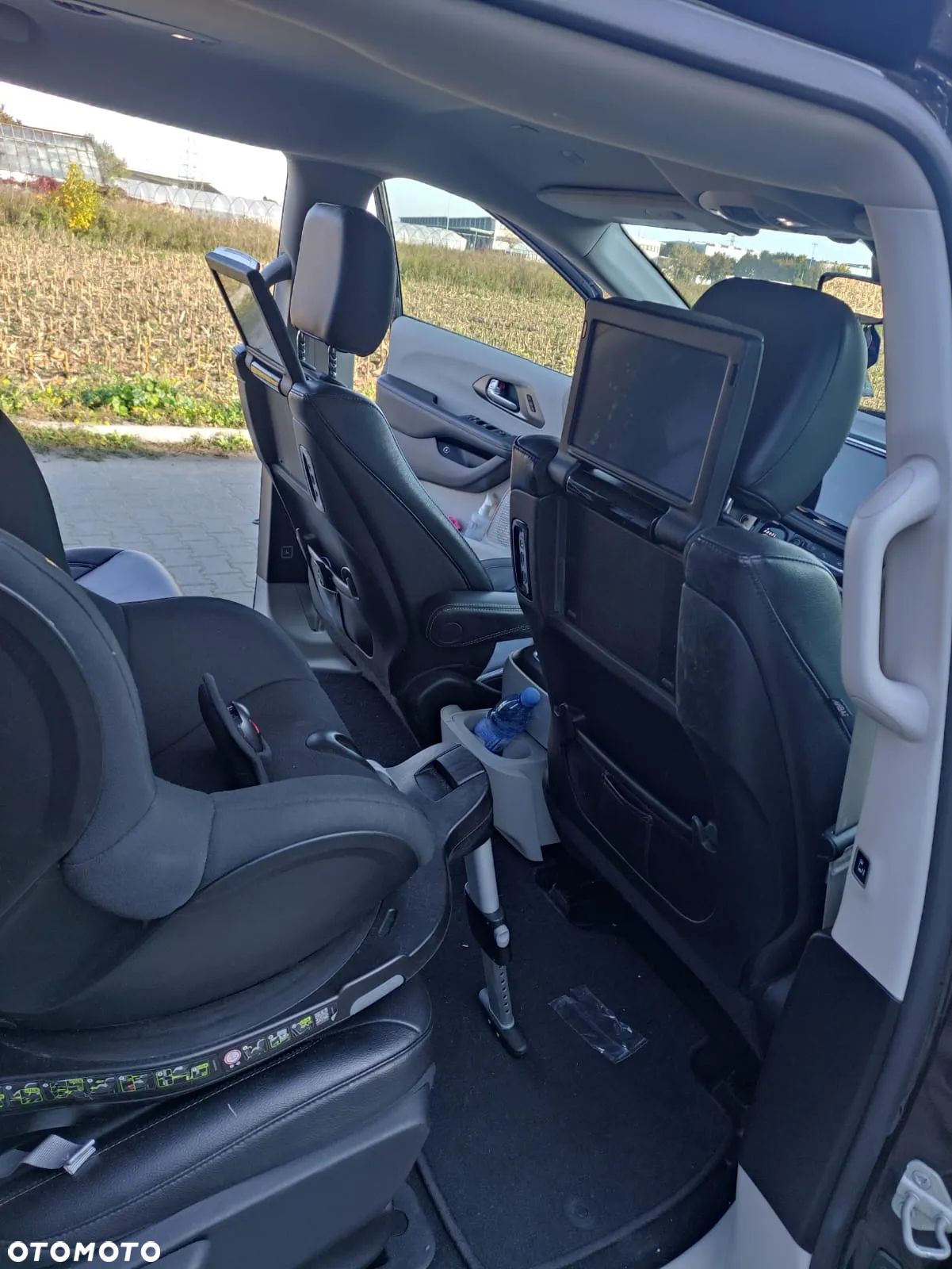 Chrysler Pacifica - 11