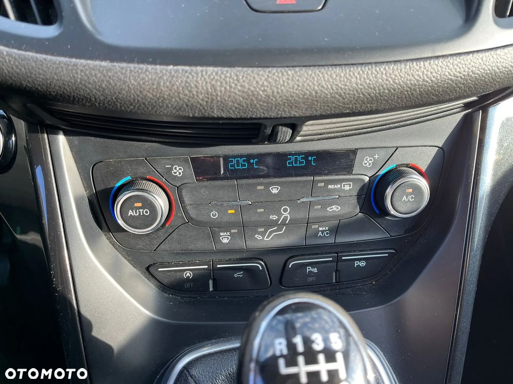 Ford Kuga 1.5 EcoBoost 2x4 Business Edition - 13