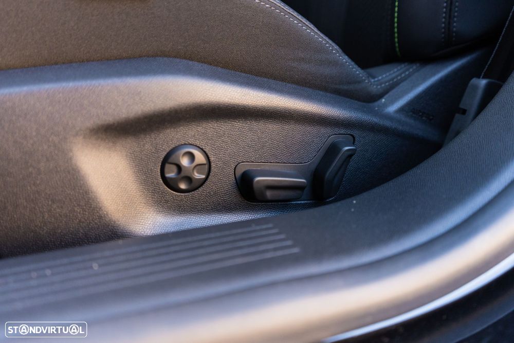 Peugeot e-308 54 kWh GT - 8