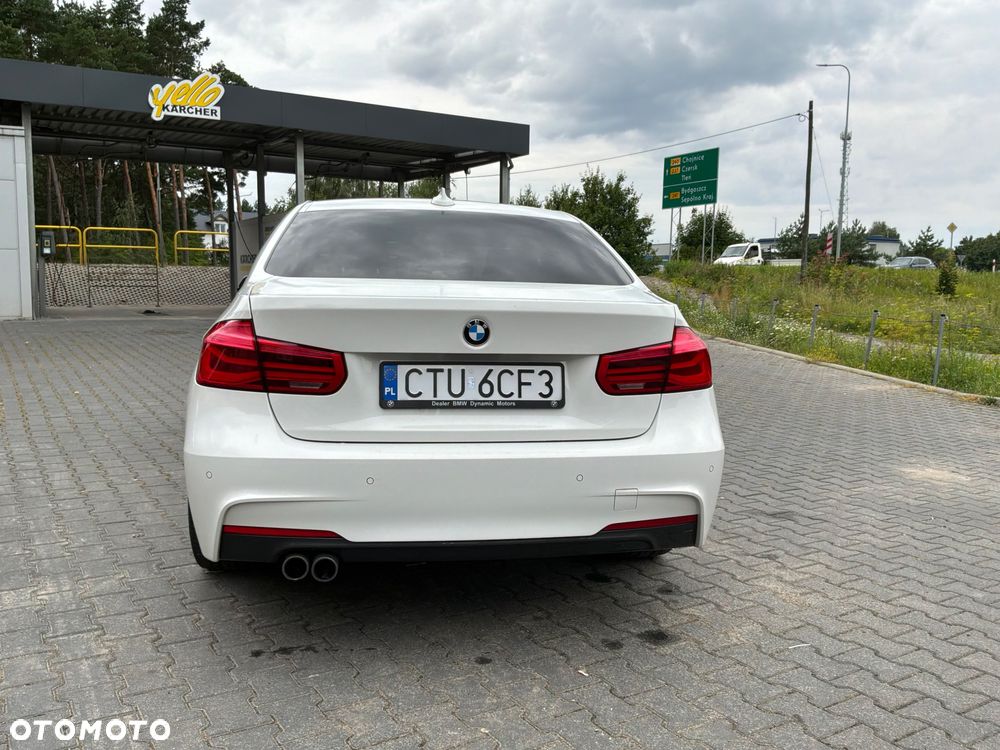 BMW Seria 3 320i M Sport - 3