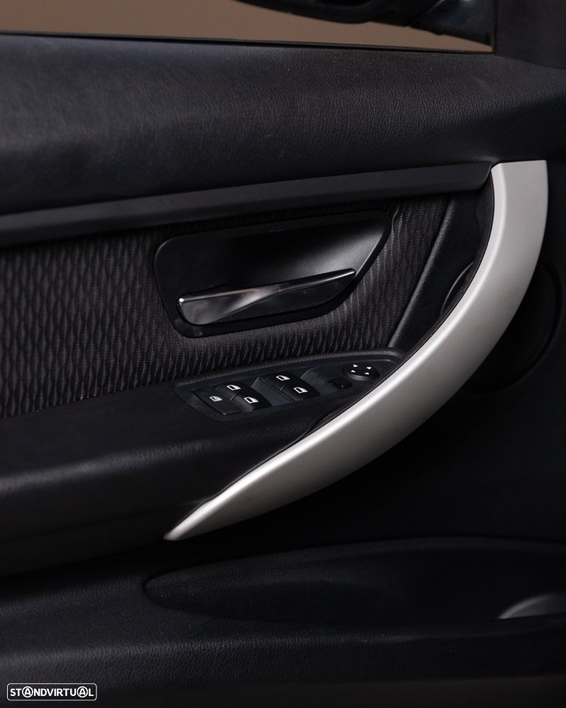 BMW 316 d Touring Pack M - 25