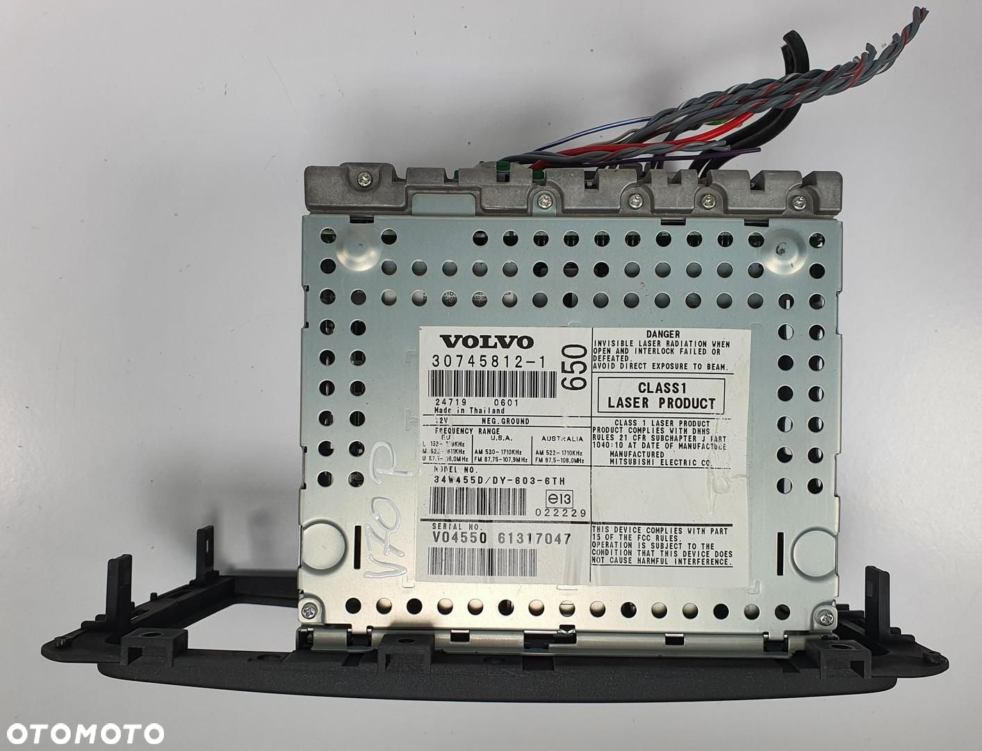 RADIO CD VOLVO V70 II 30745812 61317047 - 4
