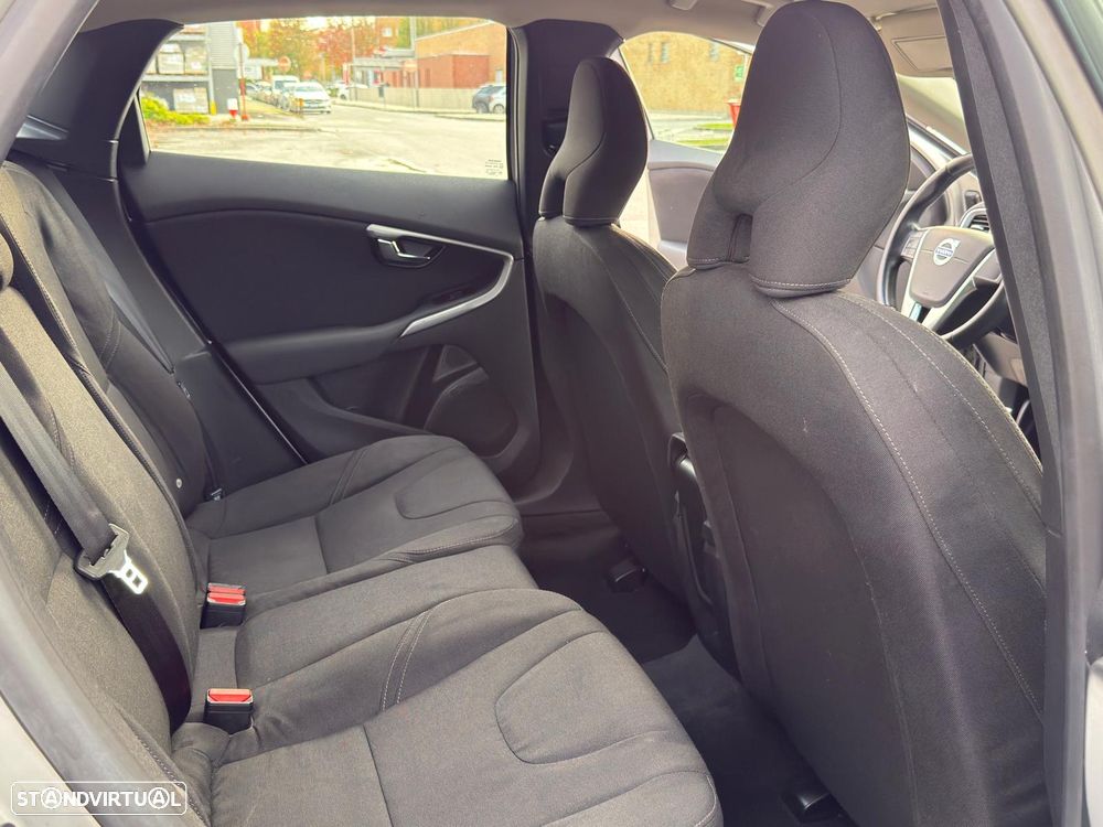 Volvo V40 1.6 D2 Momentum - 7