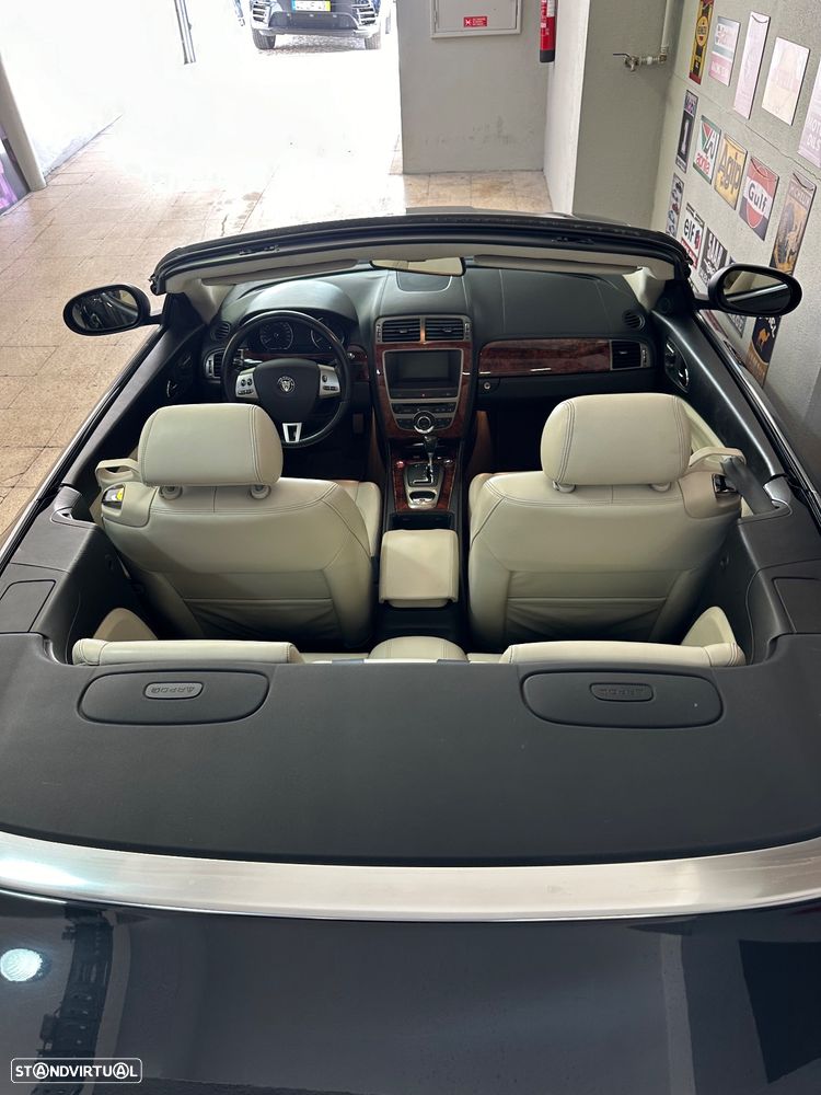 Jaguar XK 4.2 V8 Convertible - 6