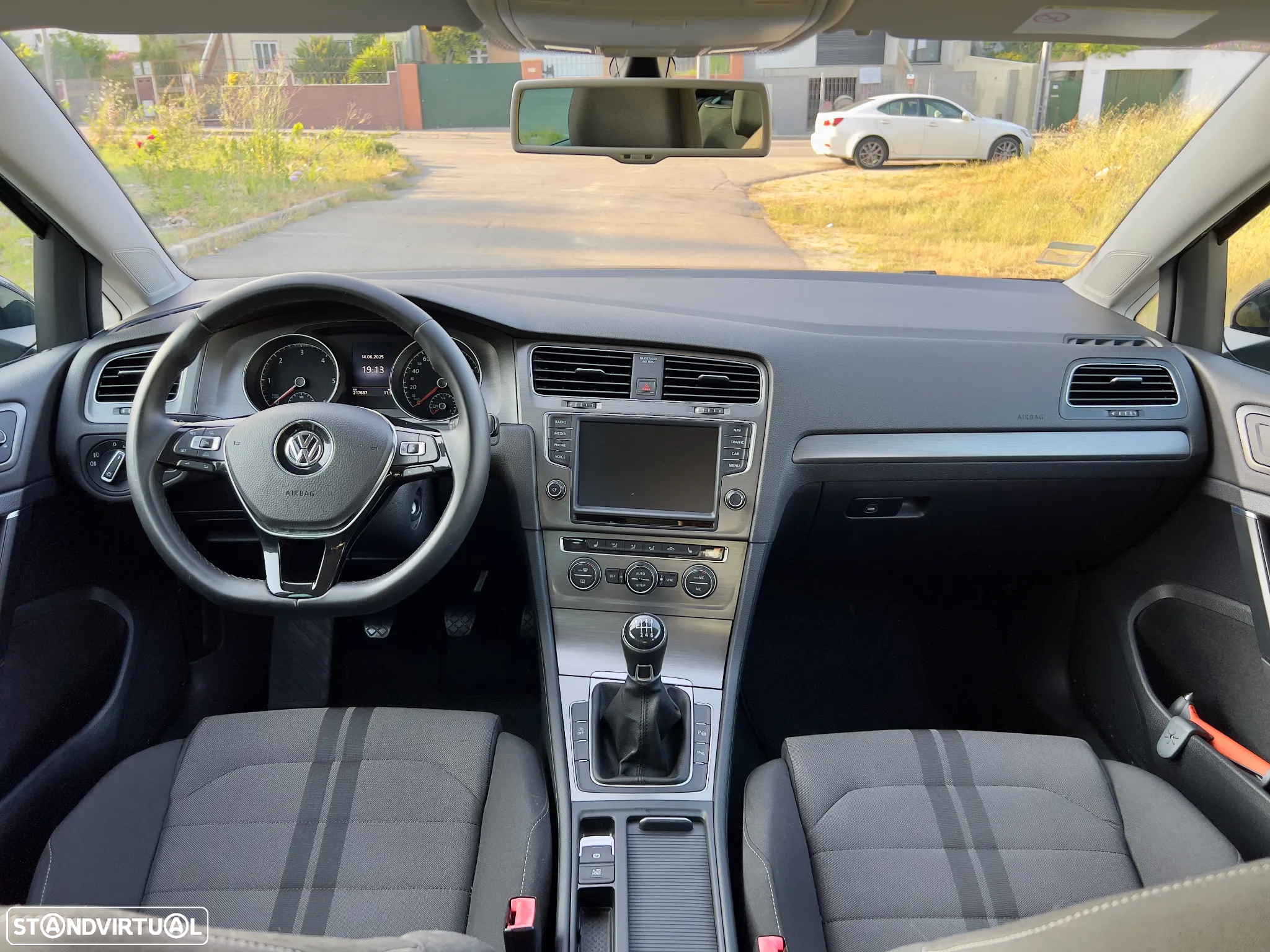 VW Golf 1.6 TDI BlueMotion Comfortline - 15