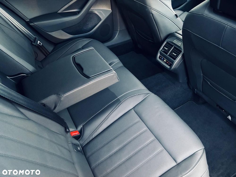 Skoda Superb 2.0 TDI SCR 4x4 Selection DSG - 22