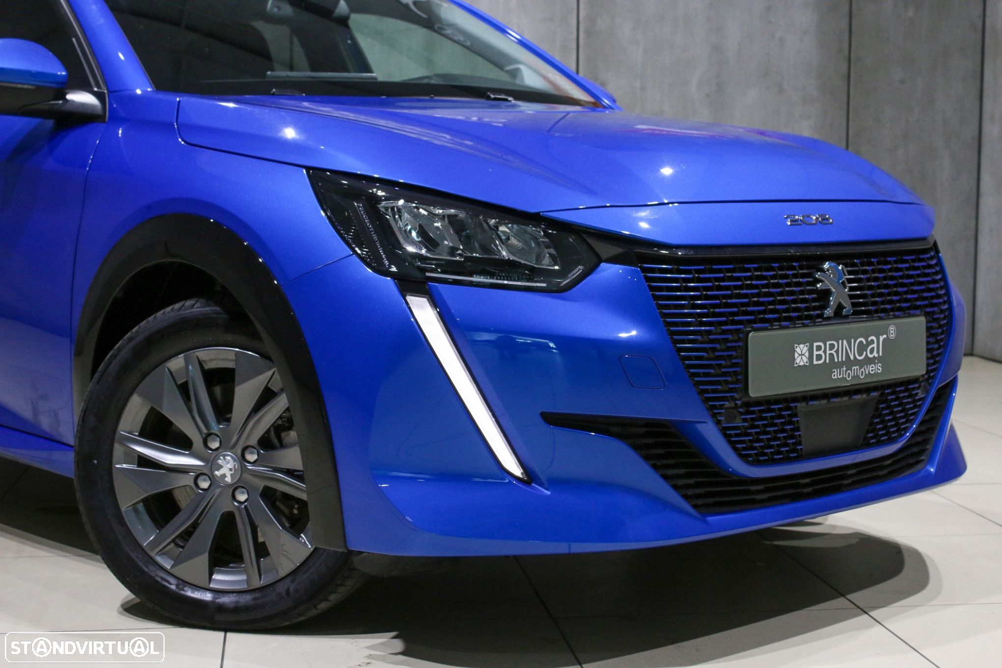 Peugeot e-208 Allure - 8