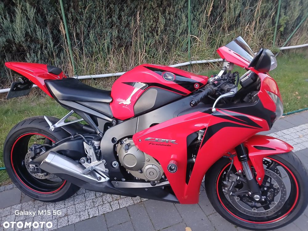 Honda CBR - 1