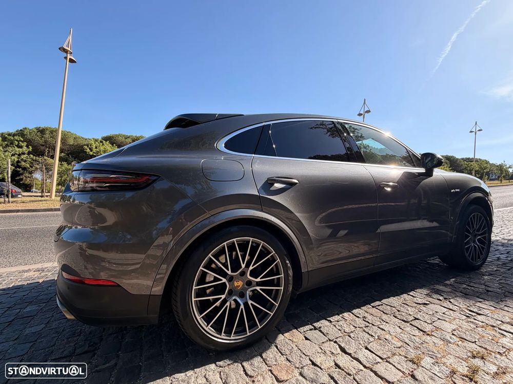 Porsche Cayenne Coupé E-Hybrid - 4