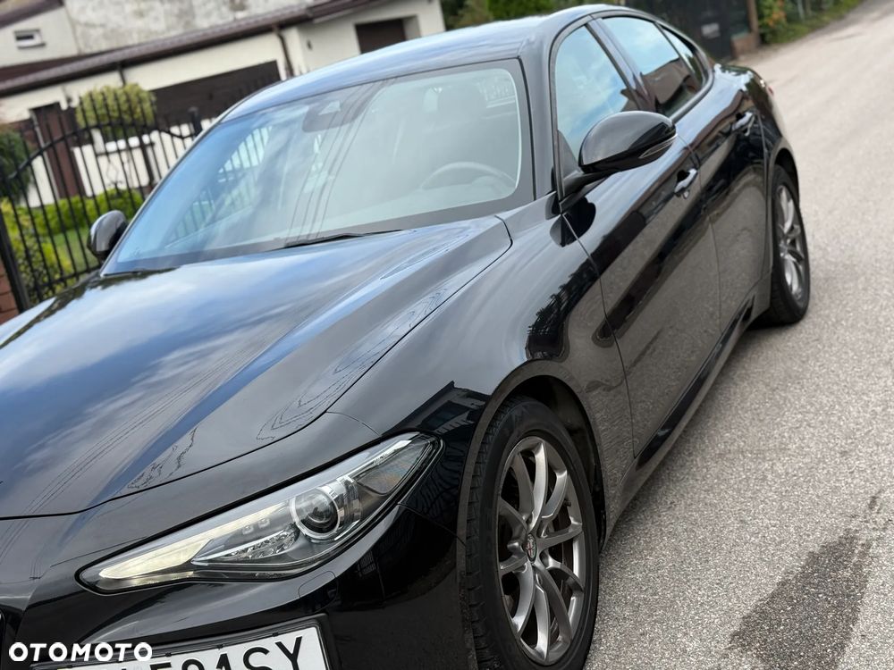 Alfa Romeo Giulia 2.2 D Turbo - 38